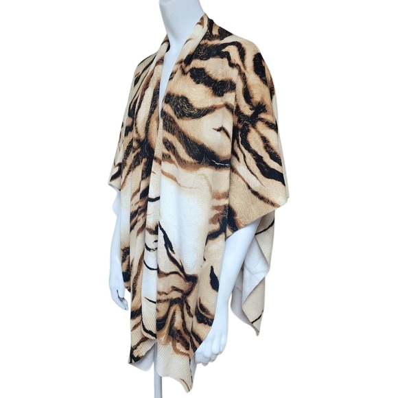 Chico's Animal Print Knit Shawl Wrap (S/M) - Picture 2 of 6